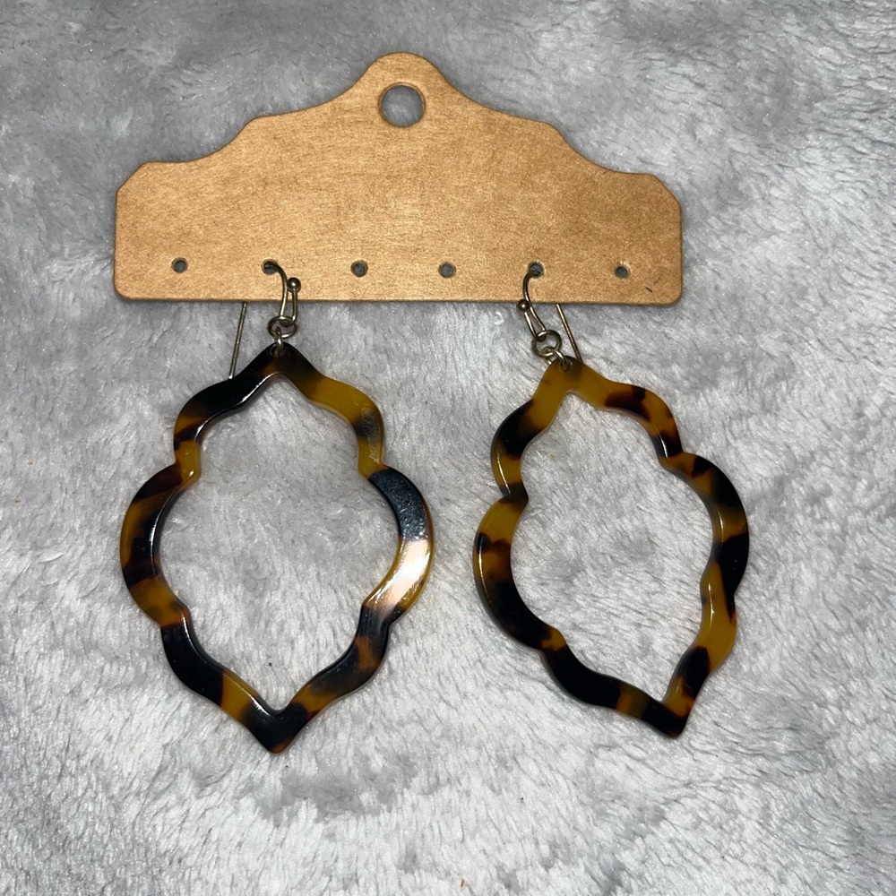 Tortoise Shell Dangle Earrings